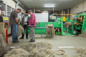 COM Link with flax growers COM Link with flax growers